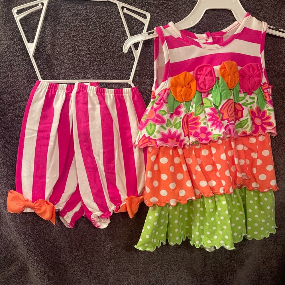 NWT Mollie & Millie